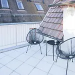 Alfa 3zi-maisonette 6 Personen Zuffenhausen Nahe Porsche & Bosch L Wifi & Smarttv I 3br 4 Beds I Kitchen I Bathroom & Wc