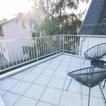 Alfa 3zi-maisonette 6 Personen Zuffenhausen Nahe Porsche & Bosch L Wifi & Smarttv I 3br 4 Beds I Kitchen I Bathroom & Wc Apartment *