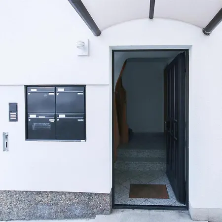 Alfa 3zi-maisonette 6 Personen Zuffenhausen Nahe Porsche & Bosch L Wifi & Smarttv I 3br 4 Beds I Kitchen I Bathroom & Wc