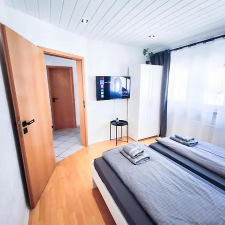 Alfa 3zi-maisonette 6 Personen Zuffenhausen Nahe Porsche & Bosch L Wifi & Smarttv I 3br 4 Beds I Kitchen I Bathroom & Wc * 斯图加特