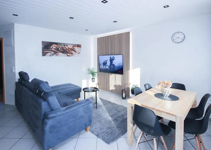 Alfa 3zi-maisonette 6 Personen Zuffenhausen Nahe Porsche & Bosch L Wifi & Smarttv I 3br 4 Beds I Kitchen I Bathroom & Wc * Stuttgart