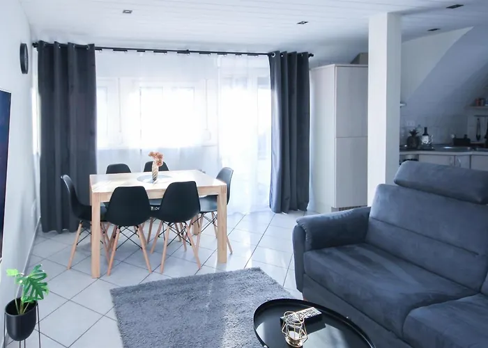 Alfa 3zi-maisonette 6 Personen Zuffenhausen Nahe Porsche & Bosch L Wifi & Smarttv I 3br 4 Beds I Kitchen I Bathroom & Wc Apartment Stuttgart