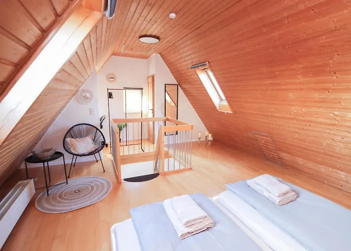 Alfa 3zi-maisonette 6 Personen Zuffenhausen Nahe Porsche & Bosch L Wifi & Smarttv I 3br 4 Beds I Kitchen I Bathroom & Wc * Stuttgart