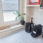Alfa 3zi-maisonette 6 Personen Zuffenhausen Nahe Porsche & Bosch L Wifi & Smarttv I 3br 4 Beds I Kitchen I Bathroom & Wc شتوتغارت