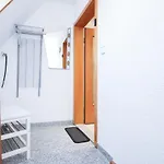 شقة Alfa 3zi-maisonette 6 Personen Zuffenhausen Nahe Porsche & Bosch L Wifi & Smarttv I 3br 4 Beds I Kitchen I Bathroom & Wc شتوتغارت