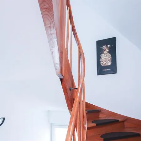 Alfa 3zi-maisonette 6 Personen Zuffenhausen Nahe Porsche & Bosch L Wifi & Smarttv I 3br 4 Beds I Kitchen I Bathroom & Wc *